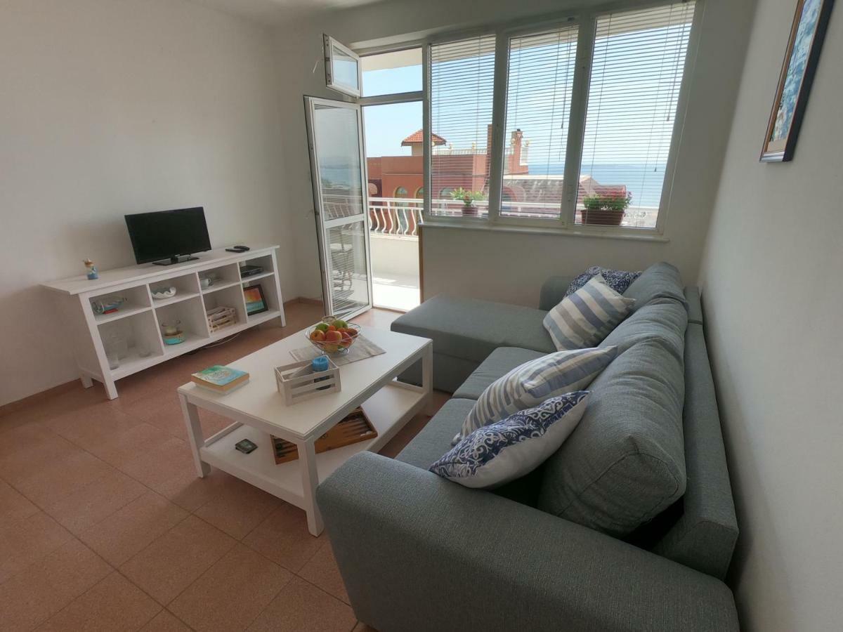 Apartment In St. Vlas With Terrace Sveti Vlas Buitenkant foto