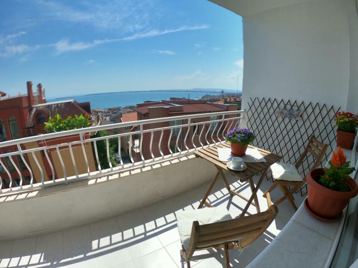 Apartment In St. Vlas With Terrace Sveti Vlas Buitenkant foto