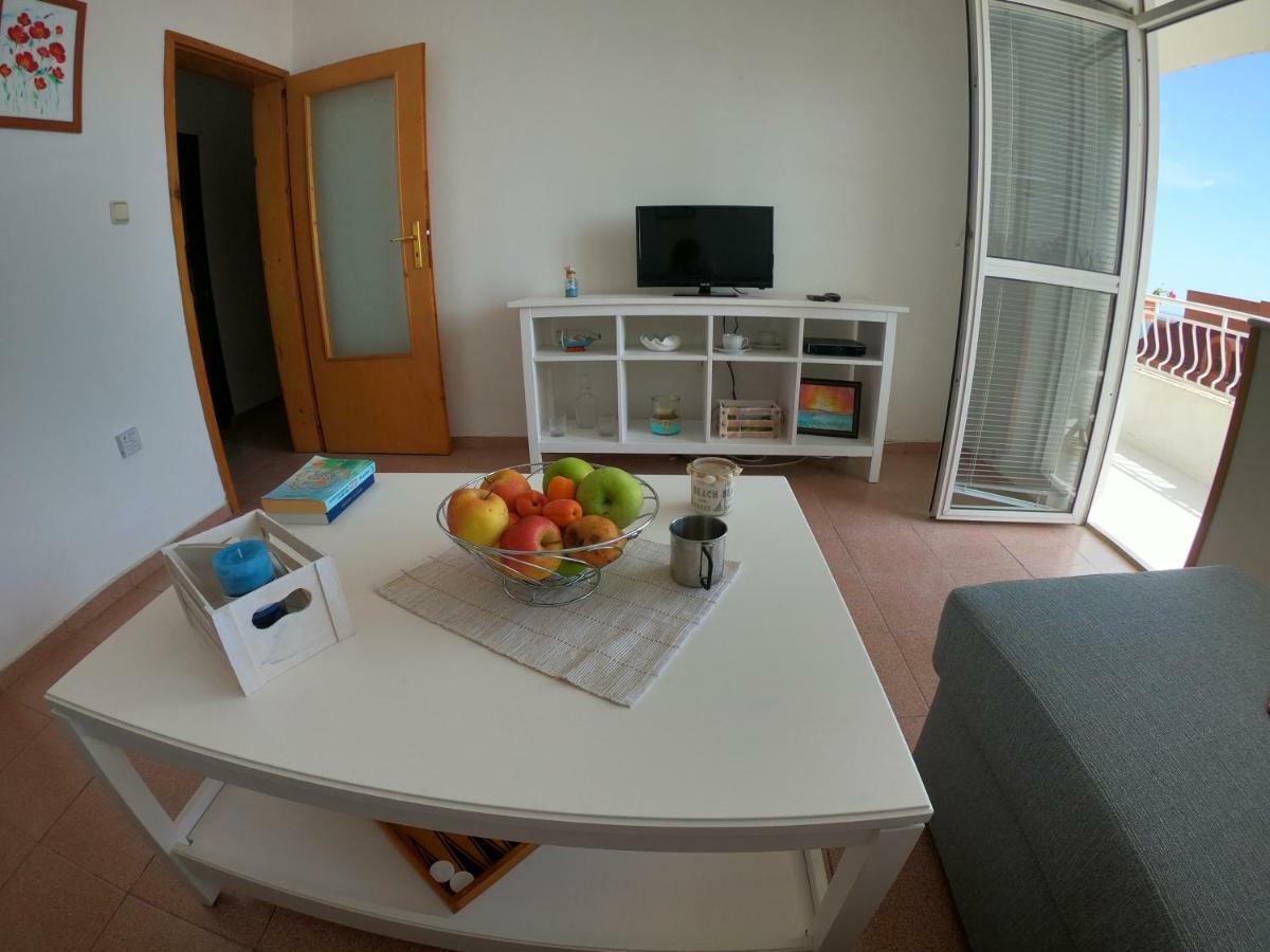 Apartment In St. Vlas With Terrace Sveti Vlas Buitenkant foto
