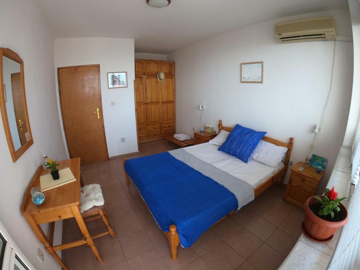 Apartment In St. Vlas With Terrace Sveti Vlas Buitenkant foto