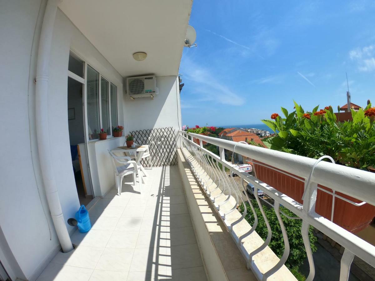 Apartment In St. Vlas With Terrace Sveti Vlas Buitenkant foto