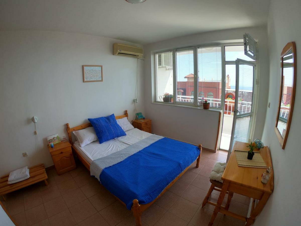 Apartment In St. Vlas With Terrace Sveti Vlas Buitenkant foto