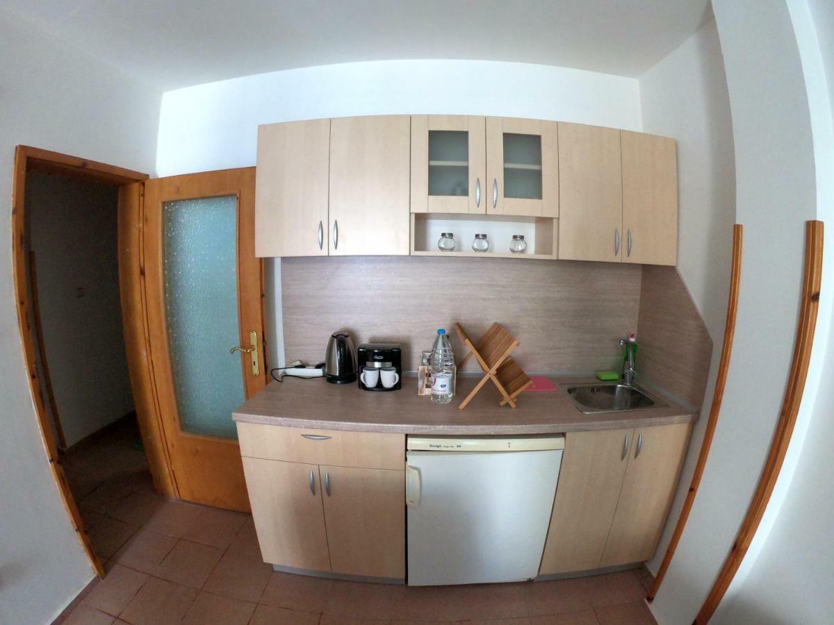 Apartment In St. Vlas With Terrace Sveti Vlas Buitenkant foto